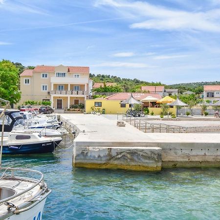 Apartment L And S On The Beach Ugrinici Esterno foto