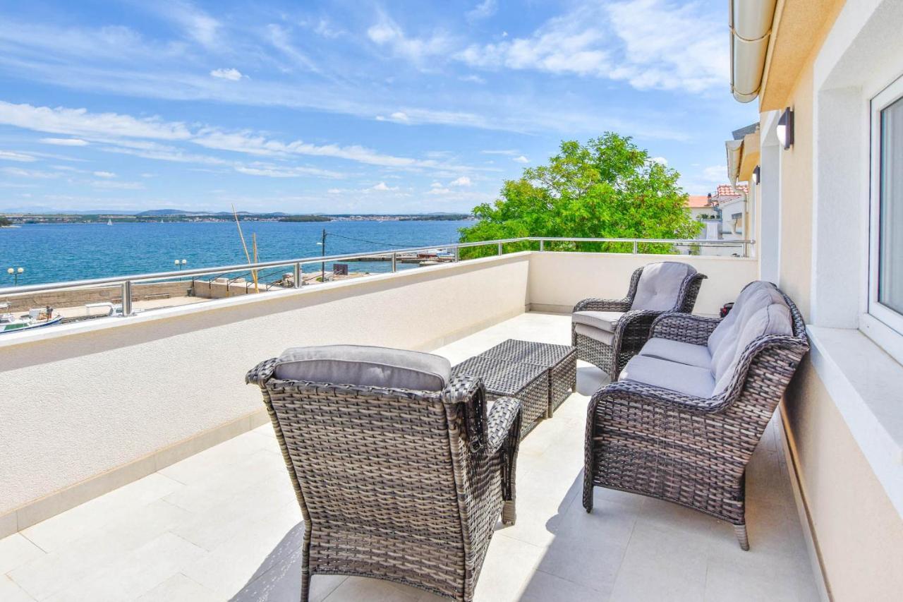 Apartment L And S On The Beach Ugrinici Esterno foto